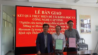 Hình ảnh hoạt động: Chuyển giao kết quả đề tài khoa học và công nghệ để triển khai ứng dụng vào thực tiễn
