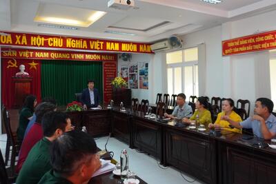 Hình ảnh hoạt động bàn giao kết quả nhiệm vụ khoa học và công nghệ đưa vào ứng dụng trong thực tiễn sản xuất, đời sống cho các cơ quan, đơn vị